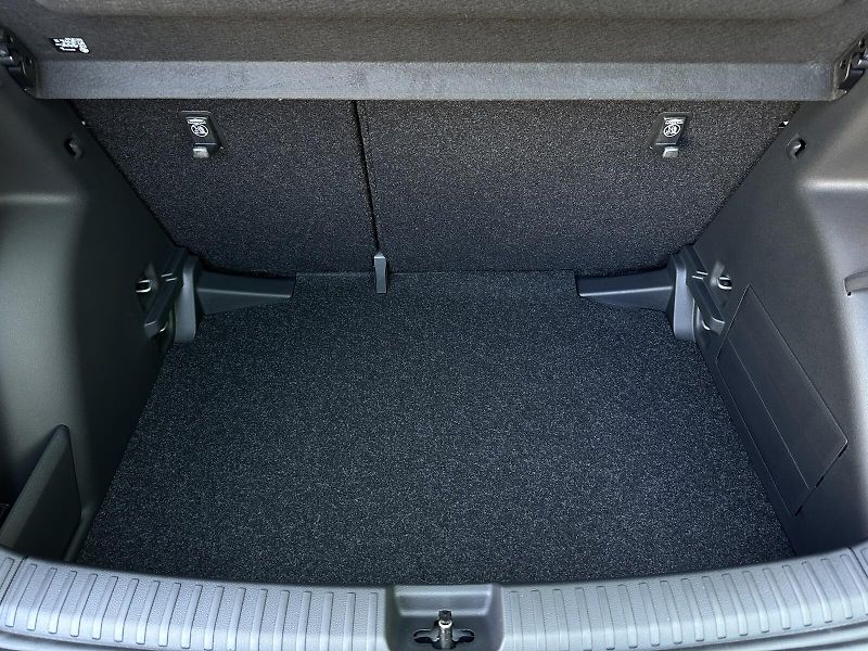 Škoda Fabia 1.0TSi 116PS Monte Carlo Bi-LE - fotka 36 z 36