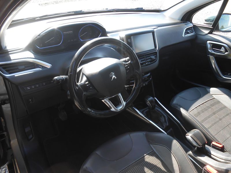 Peugeot 2008 1.6HDi, NAVI. CHROM,ALU - fotka 26 z 39