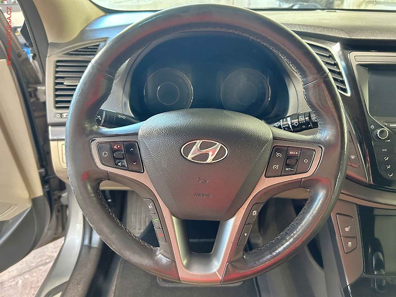 Hyundai i40 (2017) 1.7 CRDi, ČR, Navi, kamera - fotka 17 z 17