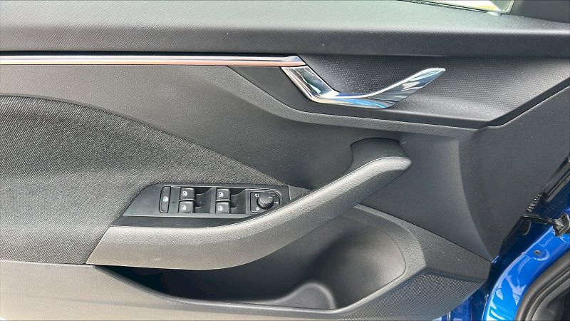 Škoda Kamiq (2024) SELEC TSI 85/1.0 M6F - fotka 18 z 26