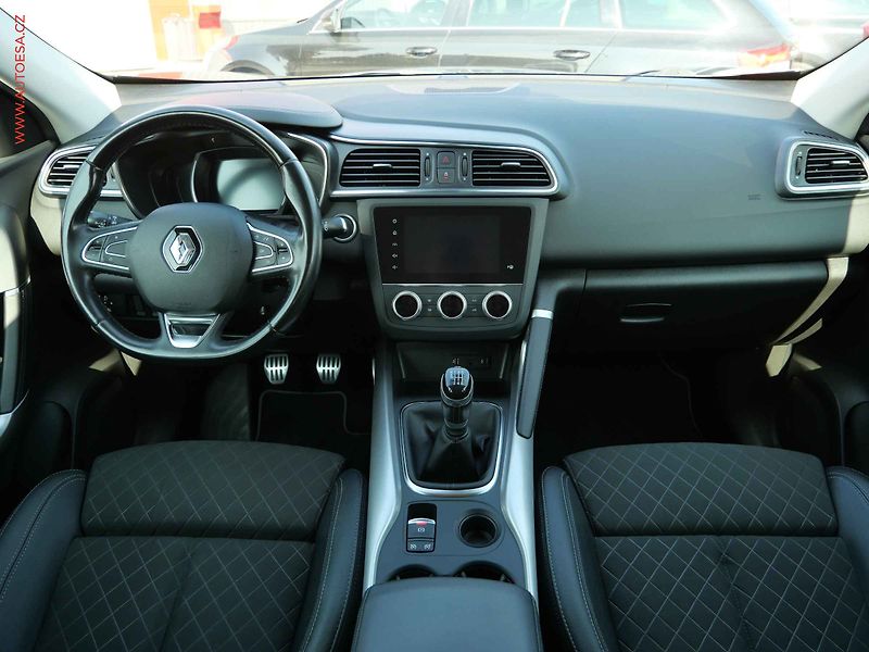Renault Kadjar (2019) 1.3 TCe, 2.maj,ČR, servis - fotka 8 z 19