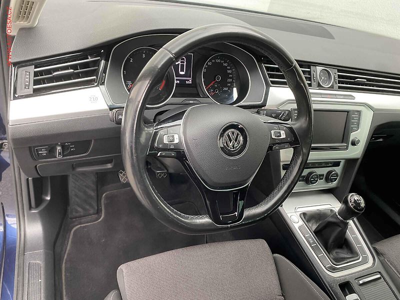 Volkswagen Passat (2015) 2.0 TDi, Comfortline, LED - fotka 13 z 18