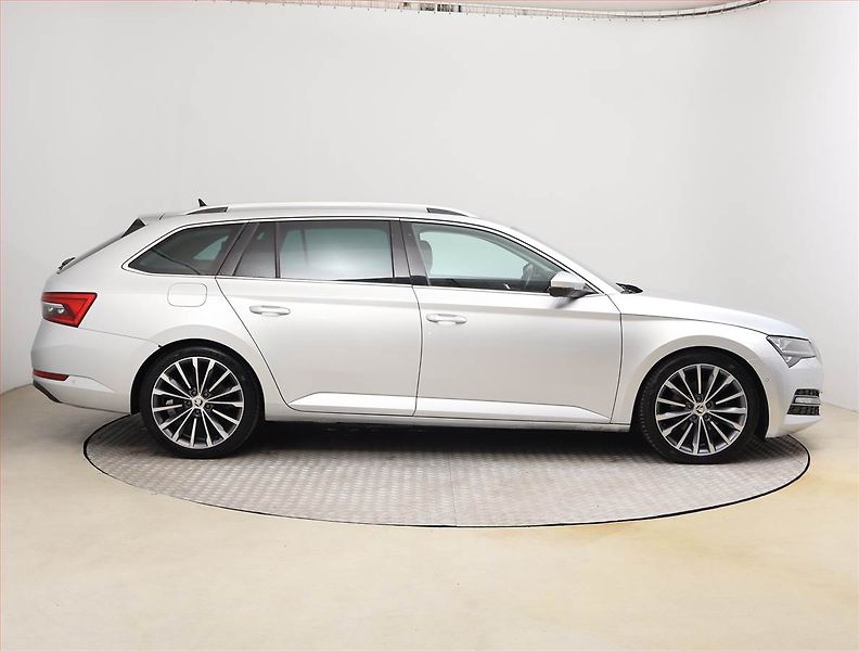 Škoda Superb (2021) Style 2.0 TDI - fotka 6 z 25