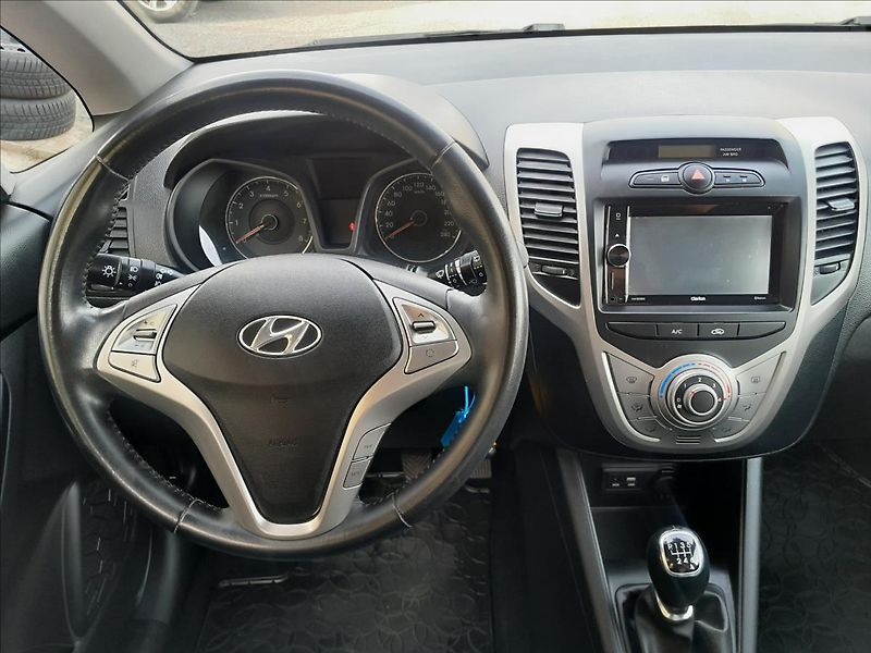 Hyundai ix20 1,6i 91 kW - fotka 32 z 49