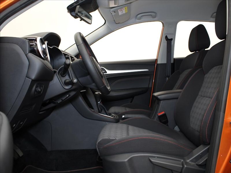 MG ZS 1,5 DVVT 78kW Essential PLUS - fotka 6 z 23