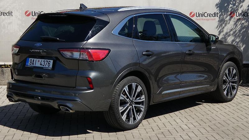Ford Kuga 2.0 EcoBlue AWD Vignale X 8st. - fotka 3 z 25
