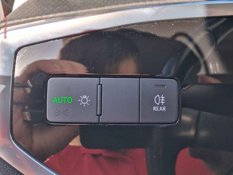 Audi Q3 (2020) 2.0 TDi Quattro, AT, LED, TZ - fotka 17 z 22