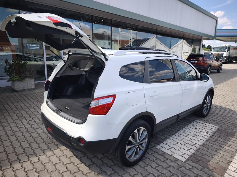 Nissan Qashqai 2010 2.0 dCi 4x2 7 MÍST (+2) - fotka 29 z 33
