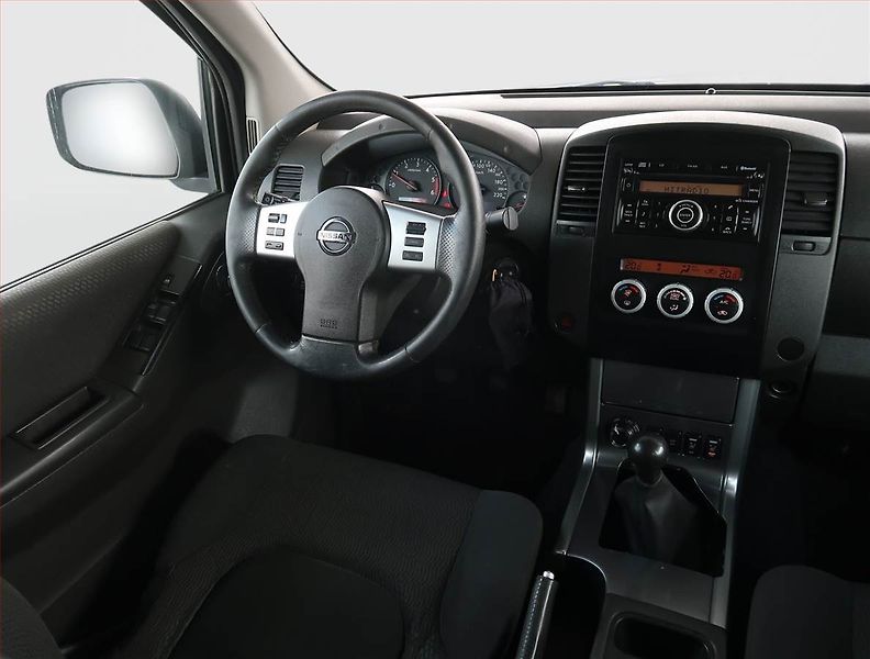 Nissan Navara (2011) 2.5 D, 4X4, Tempomat - fotka 7 z 19