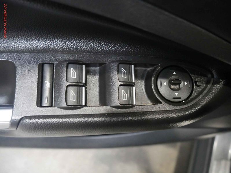 Ford Kuga (2017) 1.5TDCi, ČR, Navi, park.čidla - fotka 20 z 21