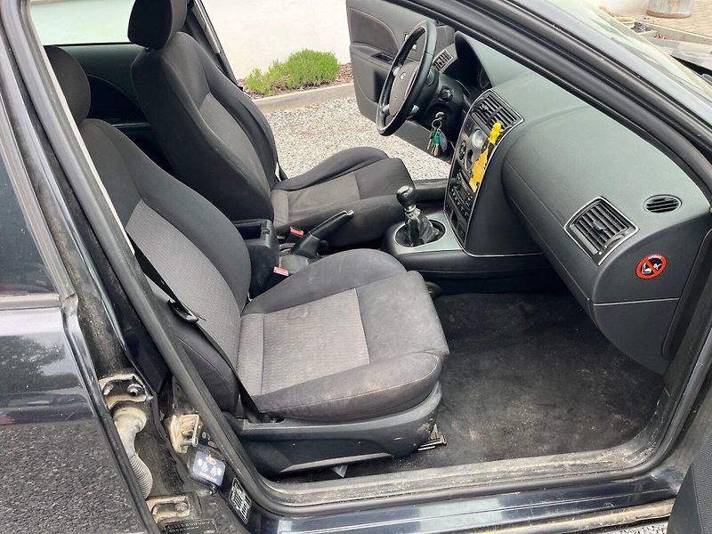 Ford Mondeo (2001) 2.0 i Nová STK - fotka 12 z 15