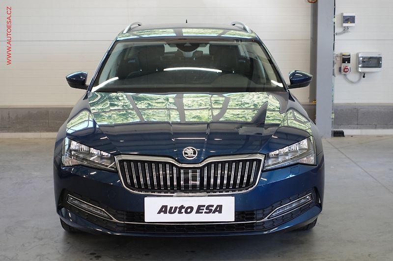 Škoda Superb (2020) 2.0TDi, Style, DSG, LED - fotka 2 z 22