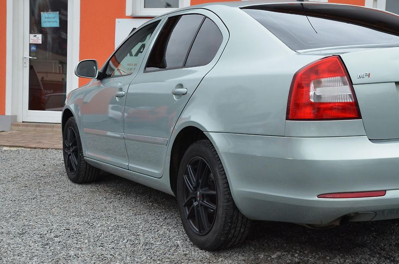 Škoda Octavia (2009) 1.6 MPi 75kW Ambition / ČR - fotka 10 z 31
