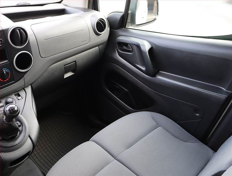 Citroën Berlingo (2016) 1.6 HDi, 3Místa, ČR, DPH - fotka 8 z 15
