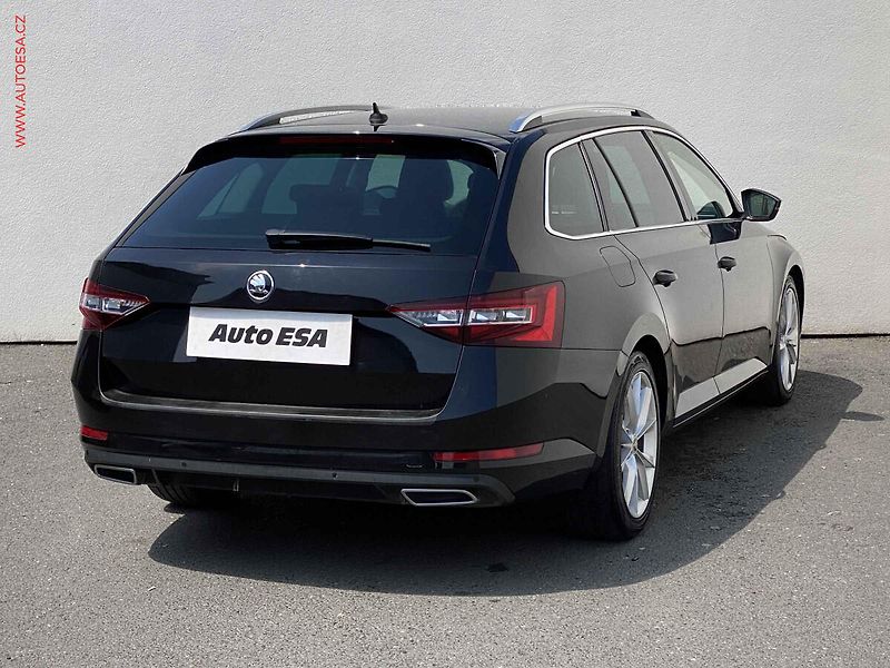 Škoda Superb (2017) 2.0 TDi, Style, kamera - fotka 4 z 17