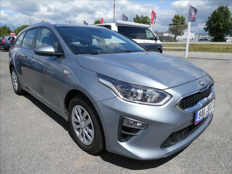 Kia Ceed 1,0 T-GDI Exclusive SW,2x pneu - fotka 1 z 35