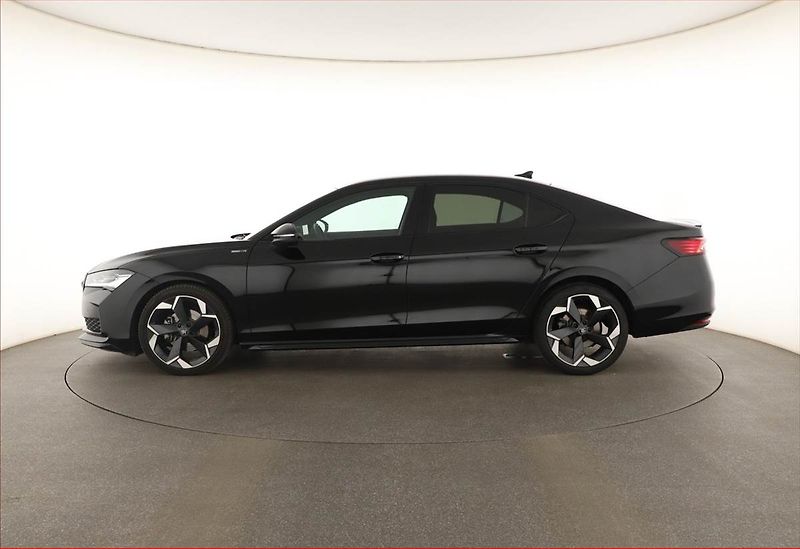 Škoda Superb (2025) 2.0 TDI, SPORTLINE, KEYLESS - fotka 3 z 22