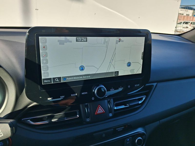 Hyundai i30 1.5 T-GDI MHEV DCT N-Line - fotka 17 z 25