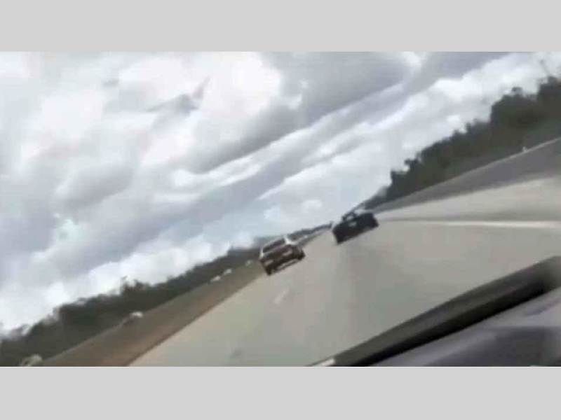 Případ nyní vyšetřuje floridské policejní oddělení.