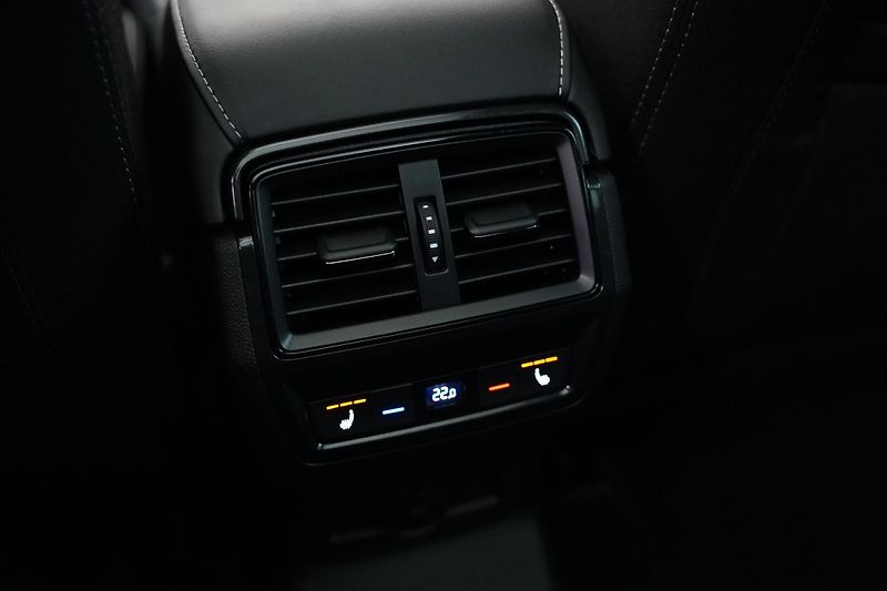 Škoda Karoq - fotka 26 z 29