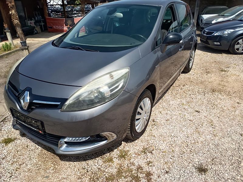 Renault Scénic (2014) 1.2 97kw 114tis Km - fotka 13 z 40