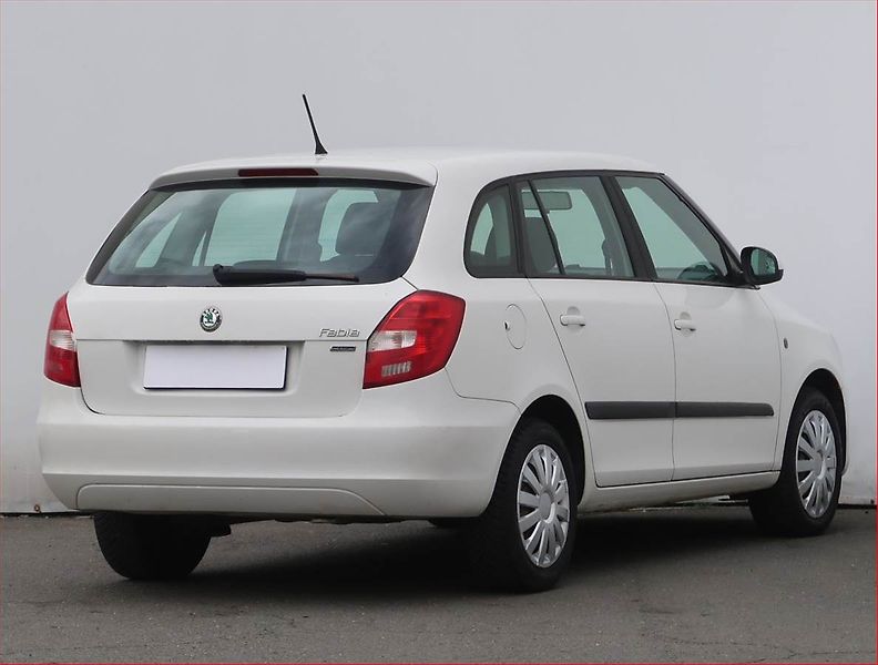Škoda Fabia (2011) Ambition 1.2 TSI, Serv.kniha - fotka 5 z 15