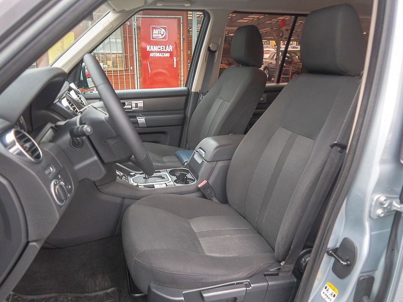 Land Rover Discovery (2009) 3.0D 180KW 4x4 – PO ROZVODECH - fotka 17 z 59