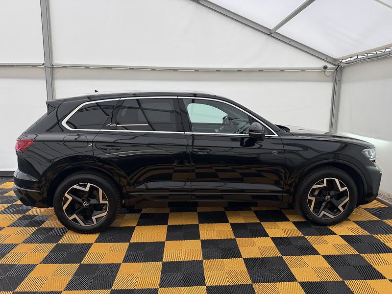 Volkswagen Touareg 3.0Tdi*1-MAJ*DPH*HUD*R-LINE* - fotka 7 z 50
