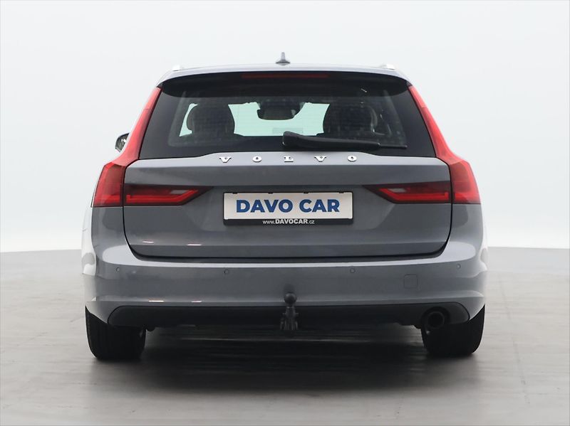 Volvo V90 2.0 D3 110kW Momentum LED - fotka 6 z 40