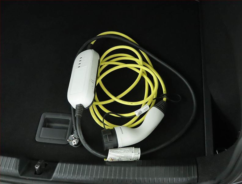 Volkswagen ID.3 (2021) Pro Perf. (62 kWh), SoH 87% - fotka 18 z 18