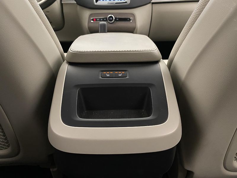 Volvo XC90 B5 AWD BRIGHT PLUS AUT CZ 7m - fotka 32 z 61