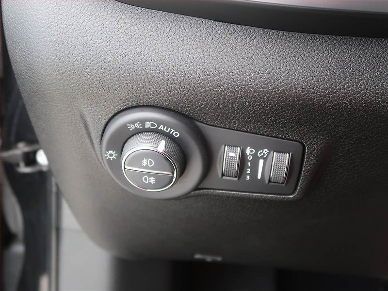 Jeep Compass (2021) 1.3 T-GDI - fotka 17 z 17