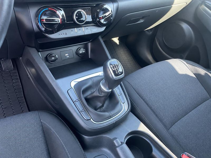Hyundai Kona COMFORT 1.0 T-GDi 88 kW - fotka 11 z 23