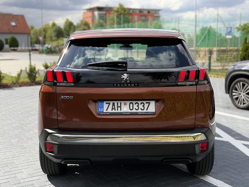 Peugeot 3008 (2018) 1.6 PureTech 133 kW/tažné - fotka 4 z 22