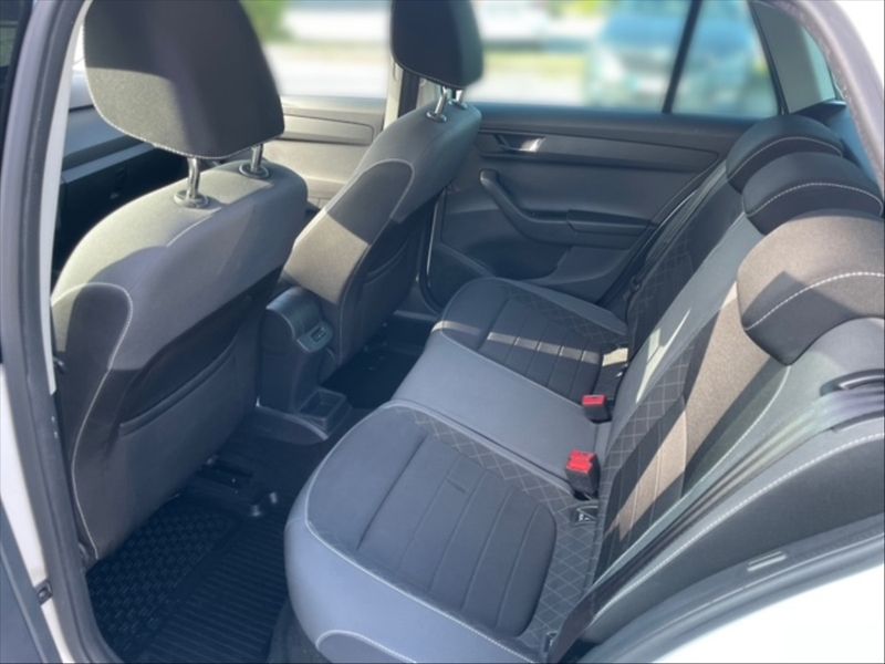 Škoda Fabia 1,0 TSI 70 Ambition - fotka 8 z 11