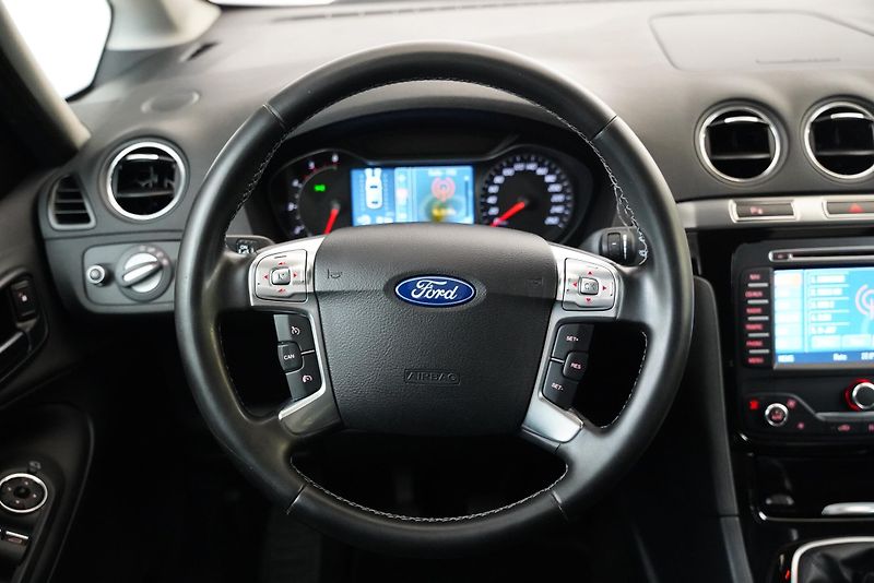 Ford Galaxy - fotka 18 z 29