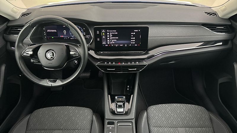 Škoda Octavia 2.0 TDI DSG Style Combi - fotka 8 z 26