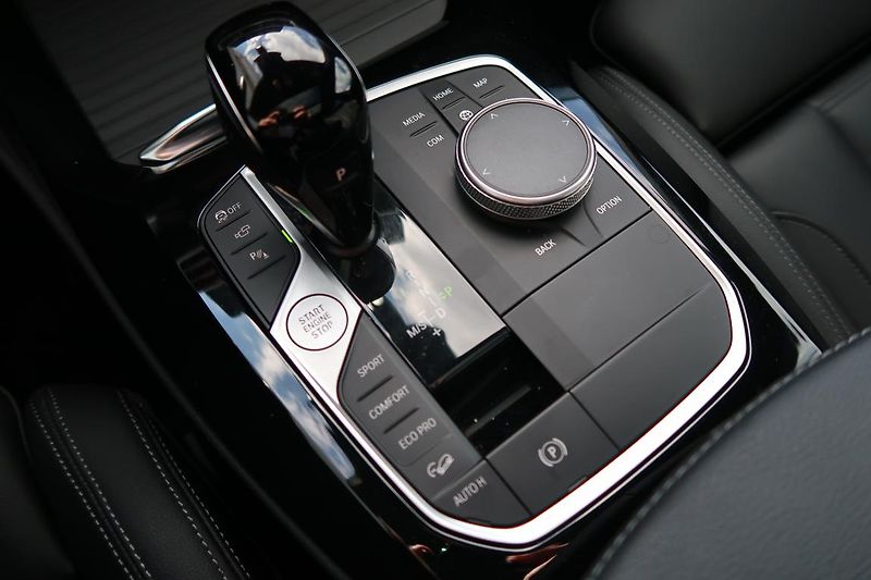 BMW X4 M40d - fotka 10 z 15