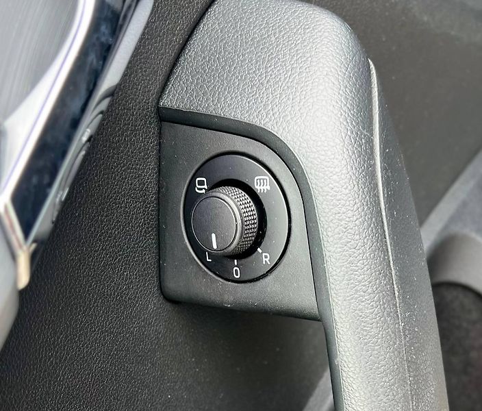 Škoda Octavia (2018) III FL COMBI 2.0 TDI DSG - fotka 12 z 28
