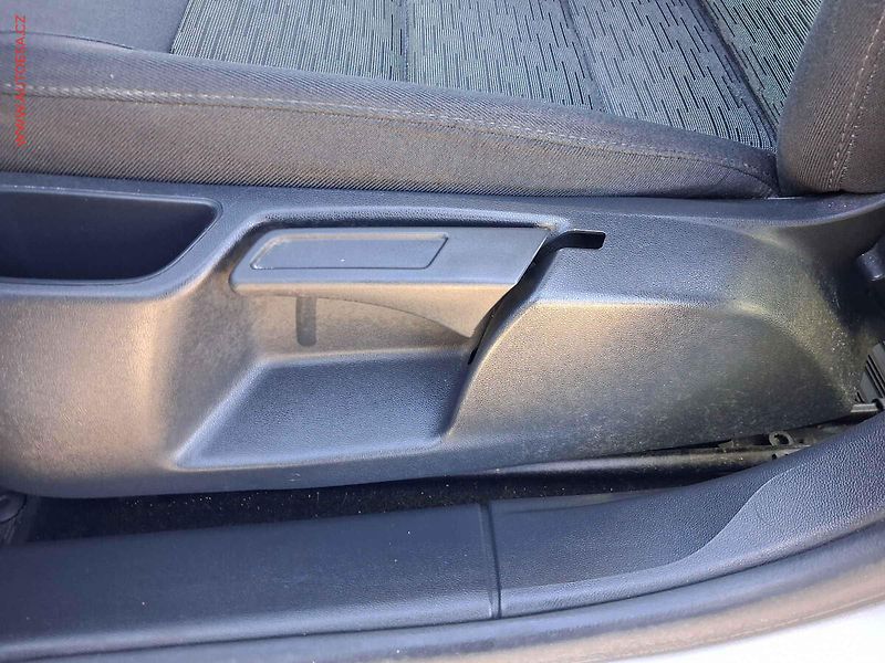 Škoda Octavia (2010) 1.2 TSI, ČR, servis.kniha, AC - fotka 14 z 14