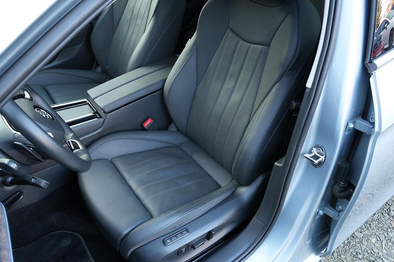 Škoda Superb 2.0 TSI, L&K, ČR, 4x4, Záruka - fotka 34 z 43