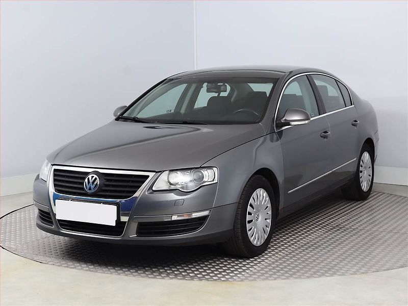 Volkswagen Passat (2005) 2.0 TDI, po STK, jezdí výborně - fotka 2 z 12