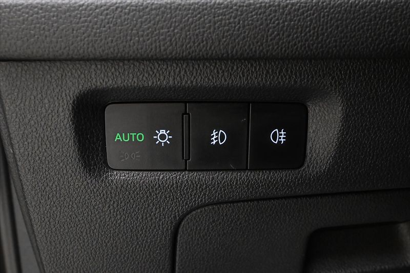 Škoda Octavia 2,0 TDI 110kW DSG Style Záruka - fotka 28 z 33