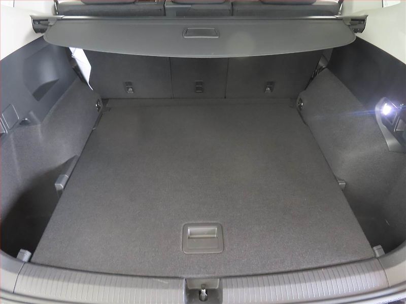 Volkswagen Tiguan Allspace (2022) 2.0 TDI - fotka 14 z 34