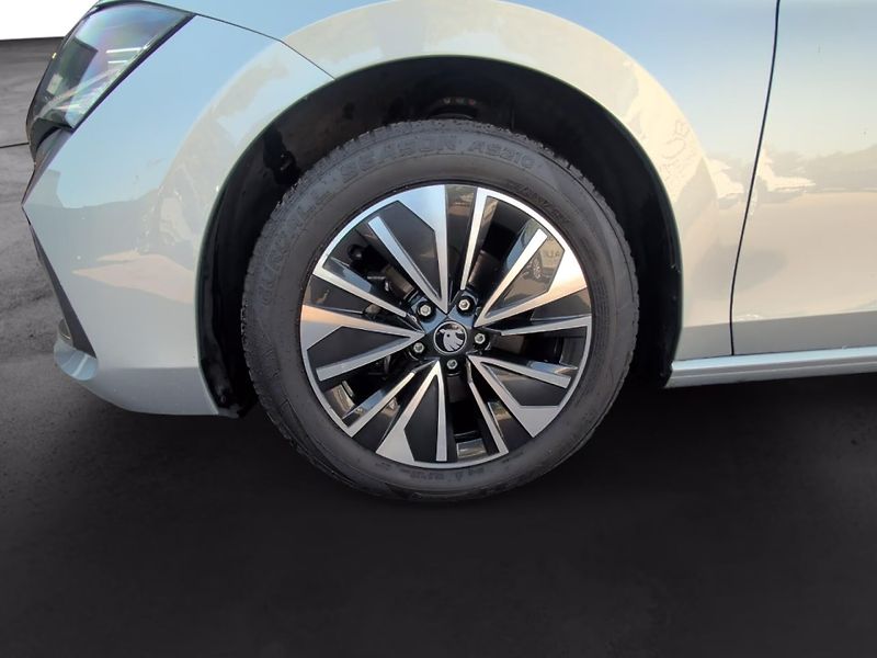 Škoda Superb TDI Selection Matrix HuD Taž - fotka 9 z 13