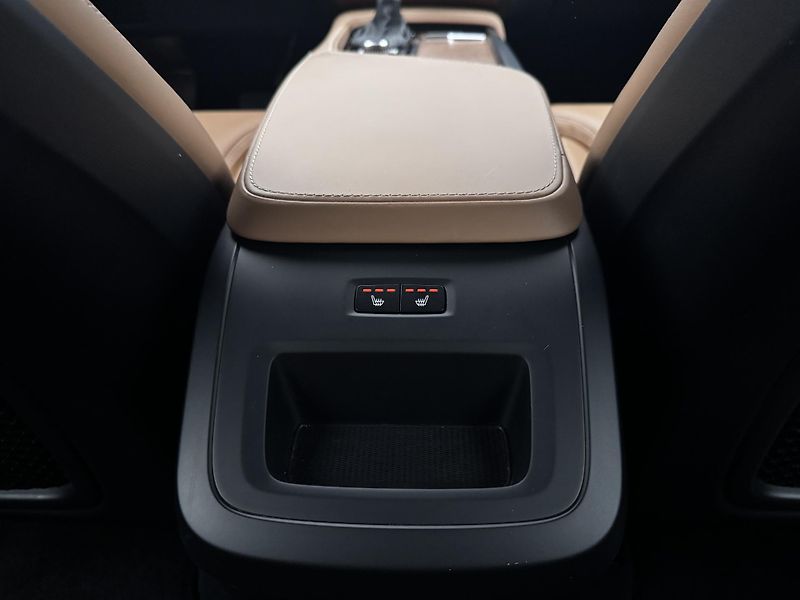 Volvo XC90 T6 AWD INSCRIPTION REZERVACE - fotka 26 z 47
