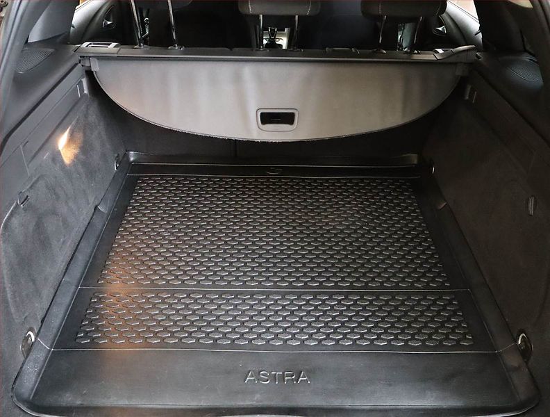 Opel Astra (2019) 1.6 CDTI, Serv.kniha, Navi - fotka 14 z 17