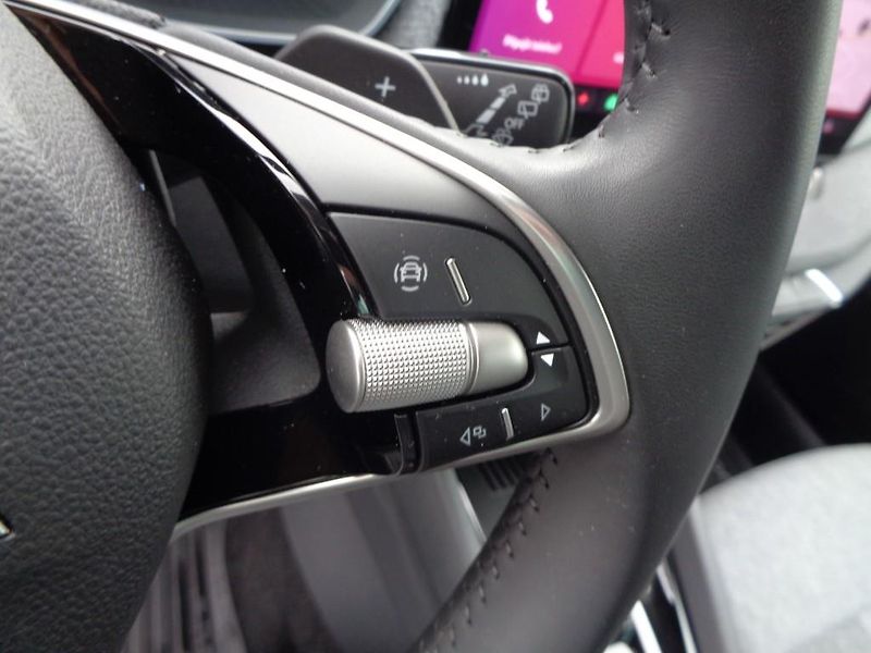Škoda Octavia COMBI 1.5 eTSI M-HEV Top Selec - fotka 14 z 29