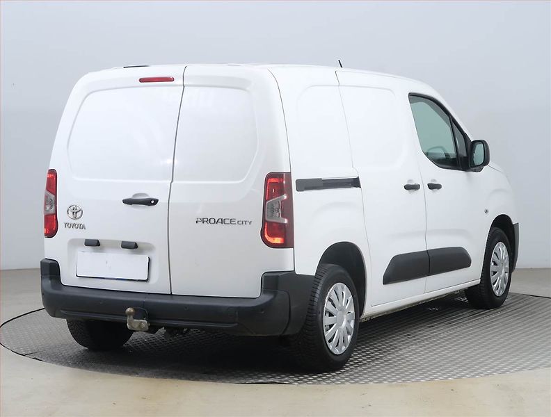 Toyota ProAce City (2020) 1.5 D4-D, ČR - fotka 5 z 12