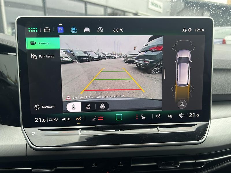 Volkswagen Golf Variant Life 1.5eTSI 110kW - fotka 19 z 27